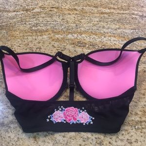 New PINK Victoria’s Secret Push-Up Bra